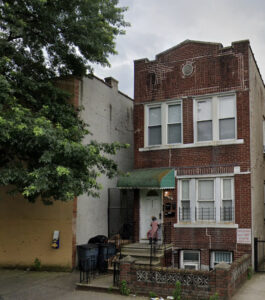 Single family for sale! 18&50s