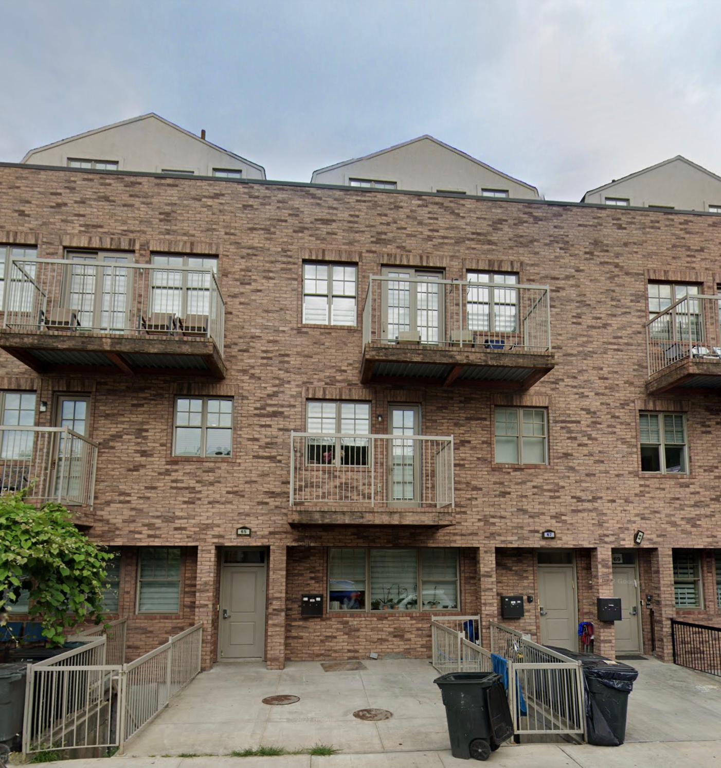 beautiful condo for sale!  lawrence ave  925k