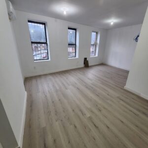 Office for rent! 47 and new utrect 1000 sq, 2nd floor $3000