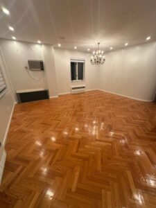 3 bedrooms for rent! 12/ Mid 50s 2nd floor, Top floor 1375 Sqft, 1.5 bathrooms Good Condition Semi-Detached, Side Windows Large Back porch $5000 Sec8 Ok