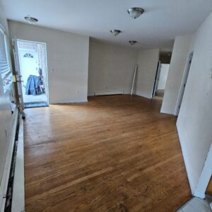 3 bedroom Apartment for rent! 15/ high 30s 2nd floor, Private Entrance 1200 Sqft 2 Full bathrooms, Walk in closet, Good Condition, laundry room. $3700 Sec8 Approved