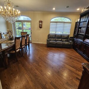Condo for sale! 13th /Mid 40s, 1450 Sqft, 22 Wide. 3 bedrooms 2 full bathrooms 4th floor, Top floor.  Front porch,  Great, Move in condition 9ft Ceilings Laundry/Peisach room