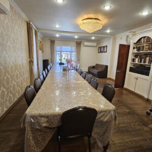 Single Family for sale! Legal 3,  Ditmas After ocean Parking, Very Yiddish. Lot 32 by 90, built 24 by 55 3 floors plus finished basement Great Condition Fully Detached, 2 Parking spots Option for so,e rental Income as well $2.550m
