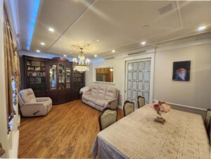 Condo for sale! 16th Prime 40s, 3rd floor Elevator, 1625 SQ FT, 25 X 65, Move in Condition, a few years old, 3 bed, 2 full bath. 9ft ceilings, $1.599m